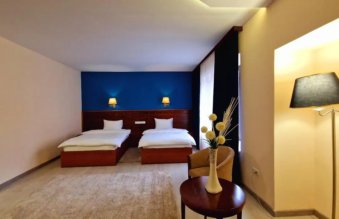 Ararat Hotel-1